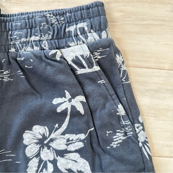 NWT Monrow "New" Hawaiian Vintage Ex Boyfriend Shorts - Picture 5 of 7
